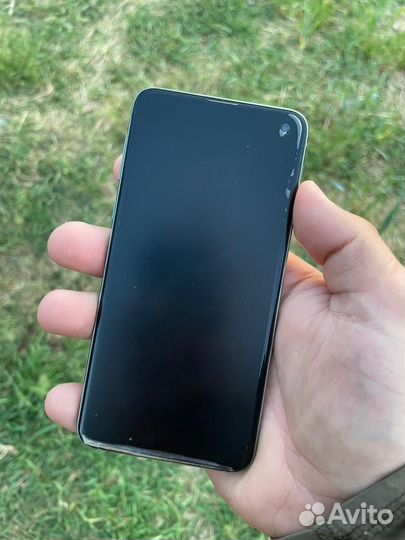 Samsung Galaxy S10e, 6/128 ГБ