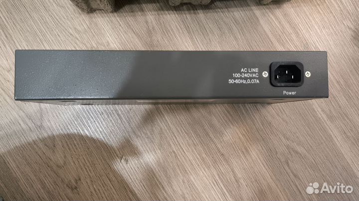 Коммутатор D-link des-1016A
