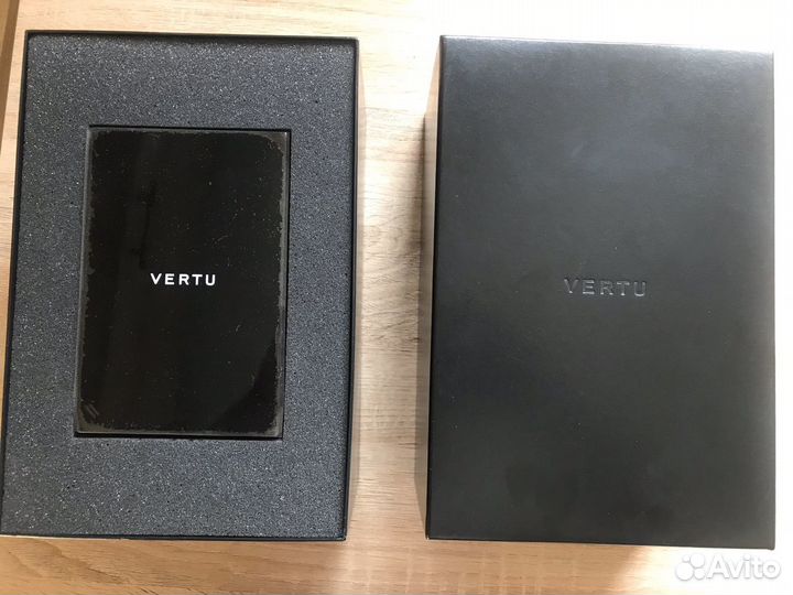 Vertu Constellation T нержавеющая сталь черная кожа, 16 ГБ