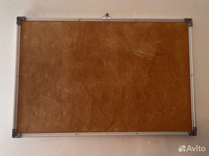 Пробковая доска, доска для заметок