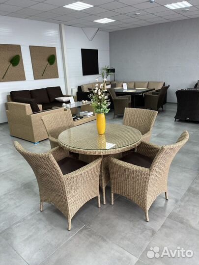 Плетеная садовая мебель