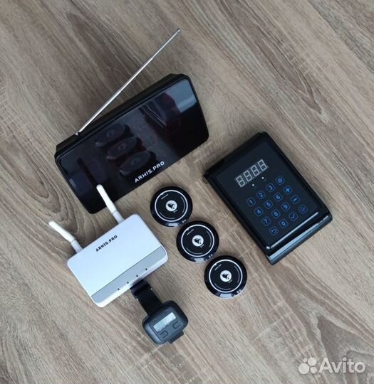 Кнопка вызова официанта комплект с часами и табло