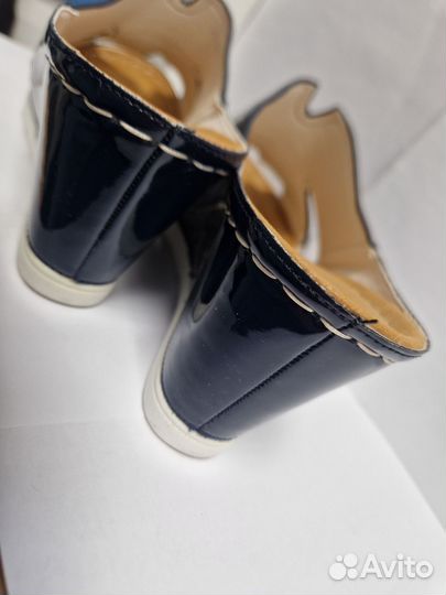 Сабо женские. Новые. 38 размер. Фирма Wilmar