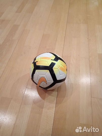 Футбольный мяч nike