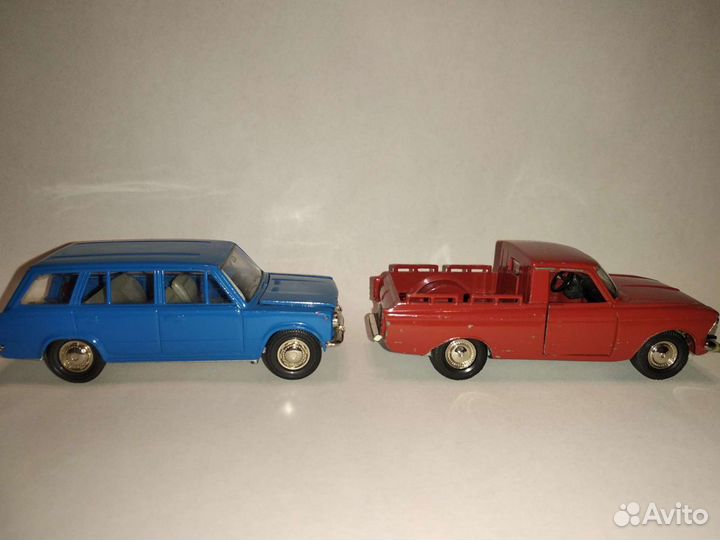 Модель автомобиля 1:43