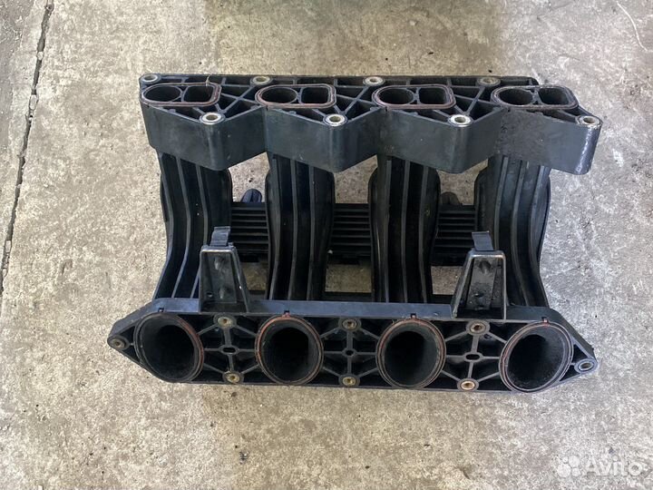 Коллектор впускной Mercedes Vito W638 2.2cdi