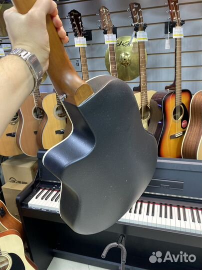 Гитара с пдключением новая