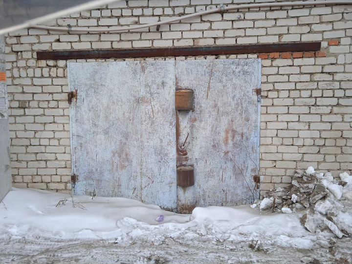 Гараж, > 30 м²