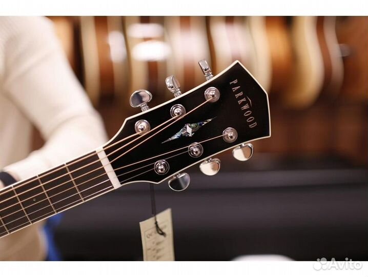 Parkwood P670 - Электро-акустическая гитара, с выр