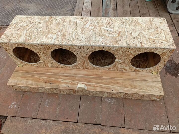 Гнездо для кур с яйцесборником