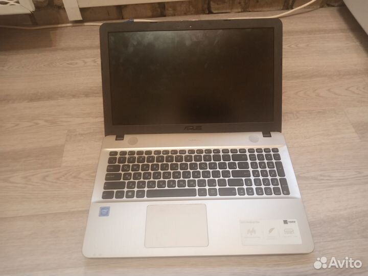 Ноутбук asus r541na