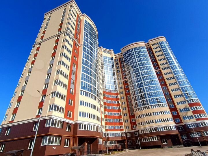 3-к. квартира, 108 м², 9/17 эт.