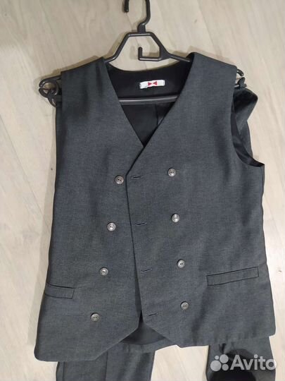 Школьная форма жилетка и брюки для мальчика