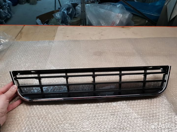 3C0853671C9B9 Решётка бампера переднего VW Passat