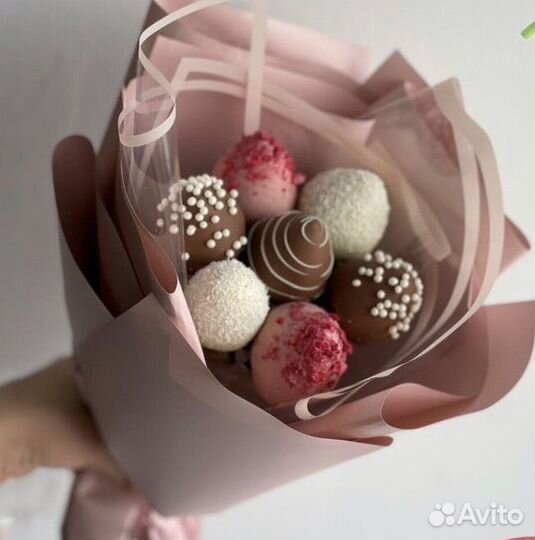 Букет из Клубники в шоколаде на Выпускной