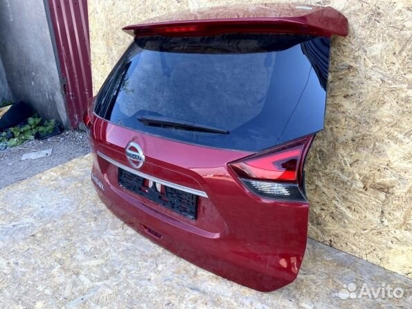 Задняя дверь Nissan X Trail т 32 крышка багажника