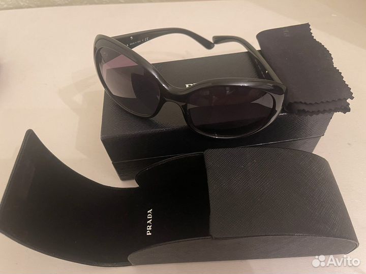 Солнцезащитные очки женские брендовые