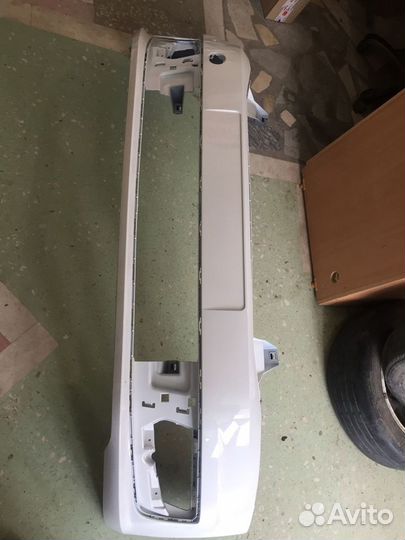 Бампер передний белый Volkswagen Polo