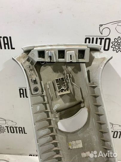 Накладка центральной стойки правая Volkswagen Polo