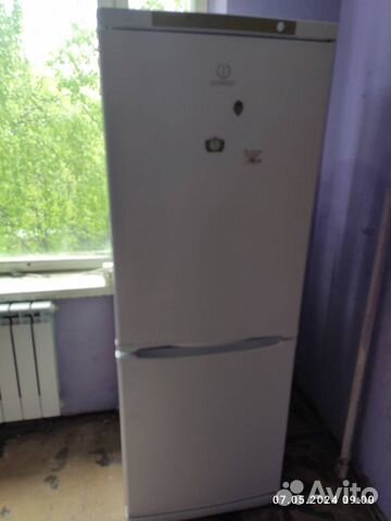 Холодильник б/у indesit
