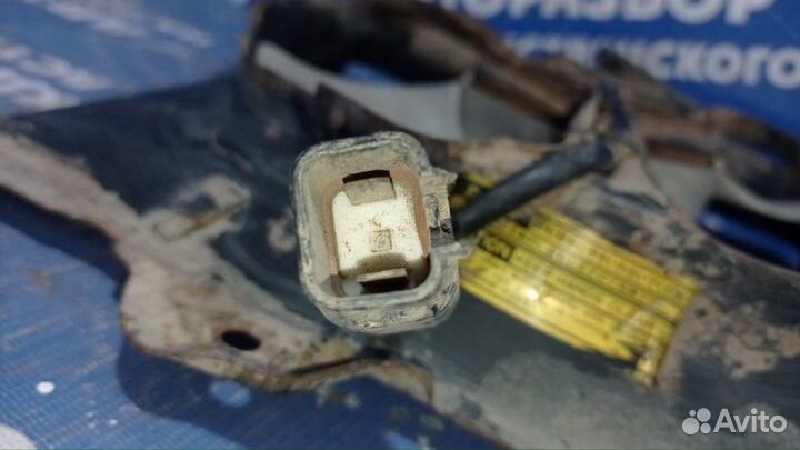 Диффузор с вентилятором Subaru Forester S10