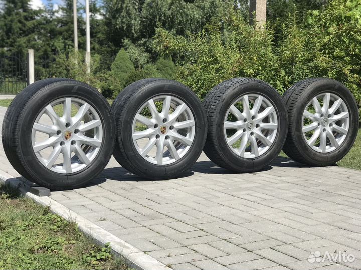 R18 Pirelli P Zero Rosso SUV 255/55, PCD 5x130 DIA 71.6
