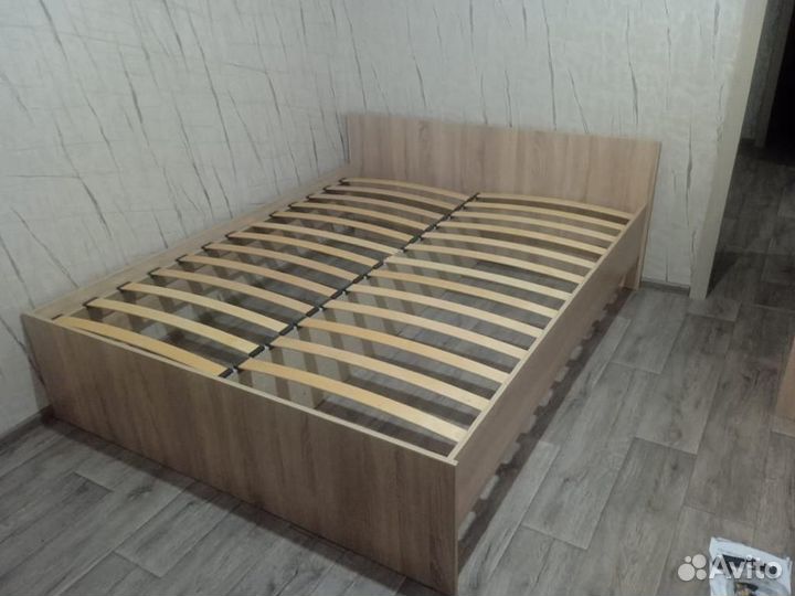 Кровать двуспальная 180х200