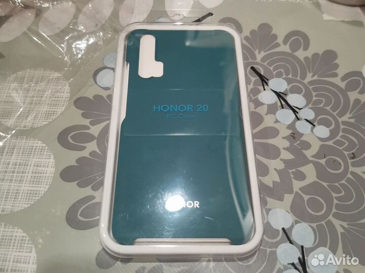 Продам оригинальный чехол(бампер) на honor 20