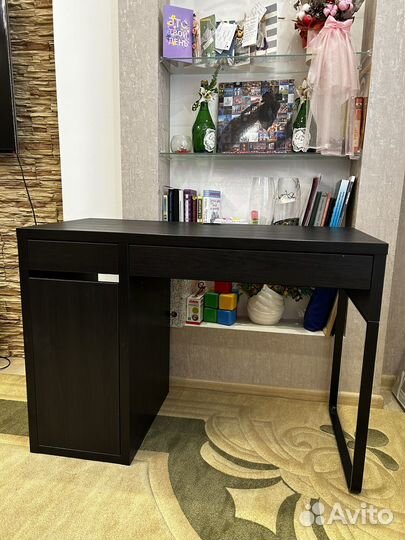 Компьютерный стол IKEA micke