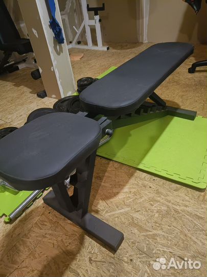 Спортивные блины, штанги, стойки, скамьи, гантели