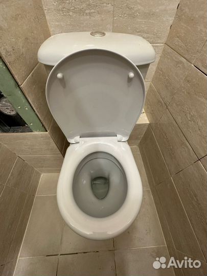 Унитаз с бачком новый