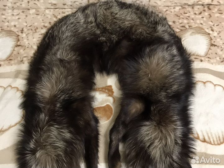 Сьемный меховой воротник. Из чернобурки