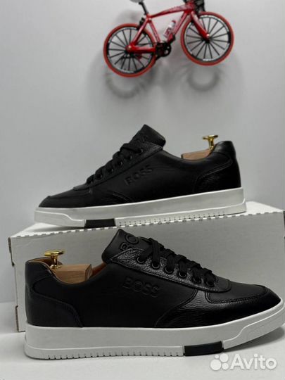 Кроссовки Boss стильные