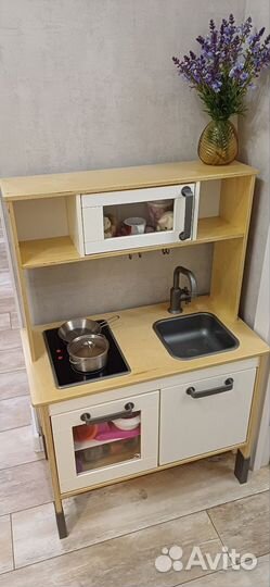 Детская кухня IKEA с посудой