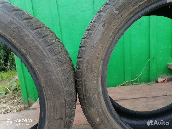 Triangle Snowlink TWT02 235/45 R18