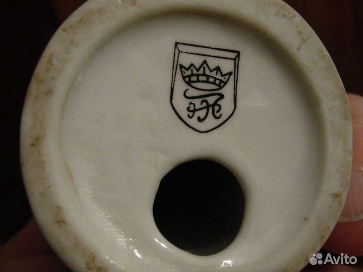 Статуэтки фарфоровые разные