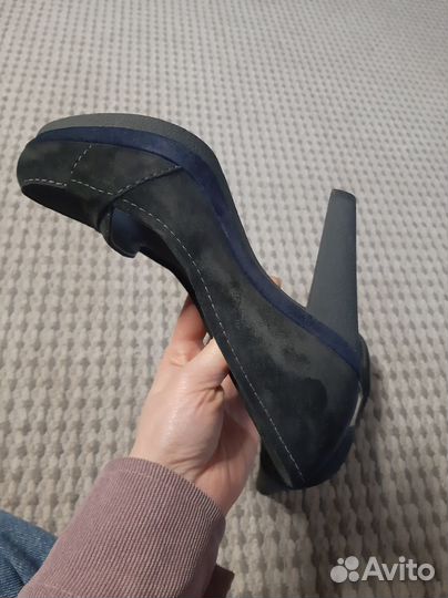 Женские туфли Sergio Rossi из натуральной замши