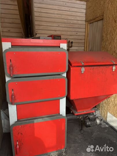 Котел твердотопливный со шнековой подачей