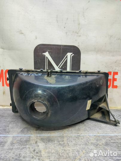 Фара передняя правая для Dodge Spirit