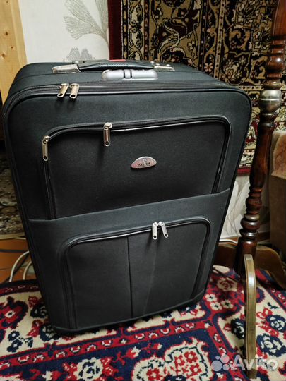 Чемодан на колесах большой