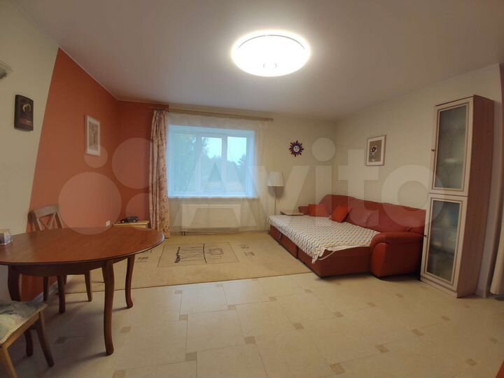 2-к. квартира, 52 м², 2/3 эт.