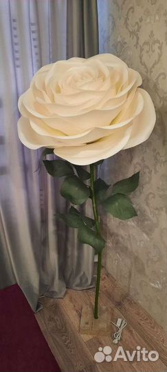 Торшер роза из изолона