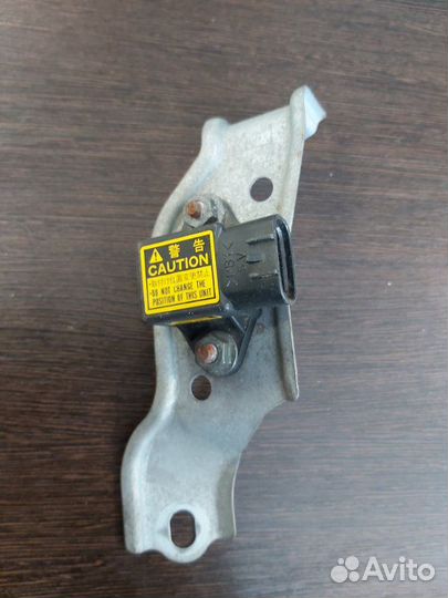 Датчик удара Toyota