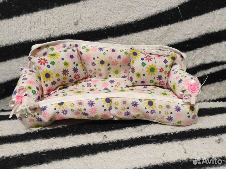 Мебель для кукольного домика