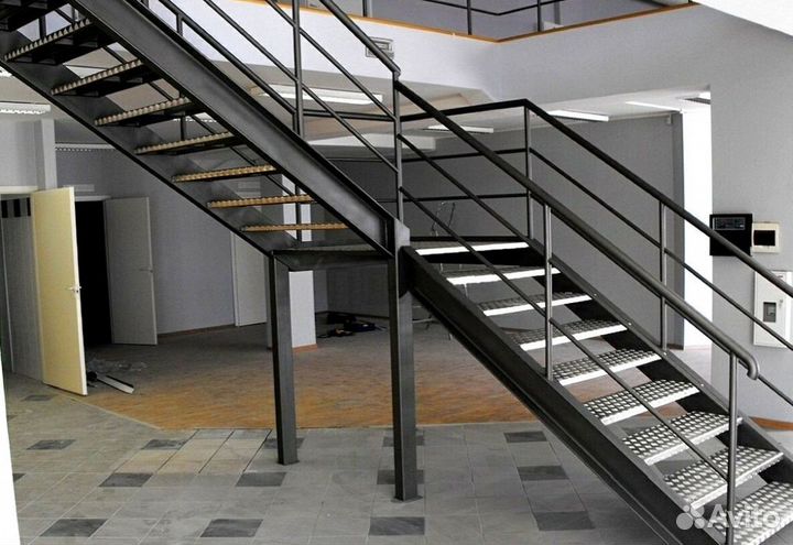 Лестница из металла дизайн 4894