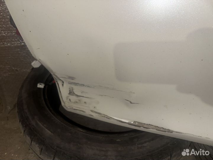 Дверь на toyota sienta II рестайлинг