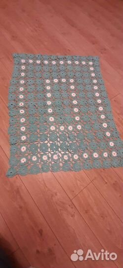 Скатерть 118 на 92 см. Ручная работа. Крючок