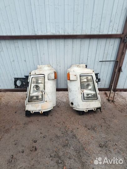 Фара главного света Volvo FH12