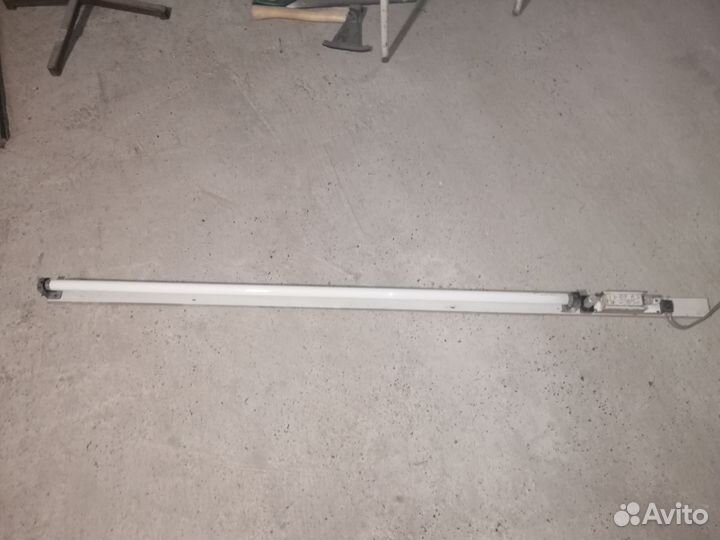 Светильник потолочный люминесцентный