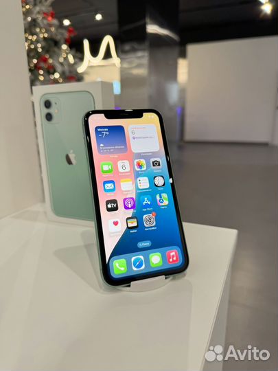 iPhone 11, 64 ГБ